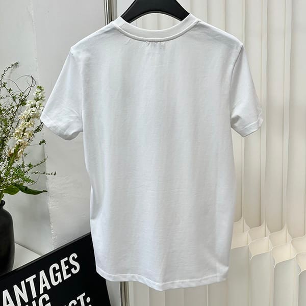 【使い勝手抜群】モンクレール レプリカ ロゴ パッチポケット Tシャツ 4色 moh85436